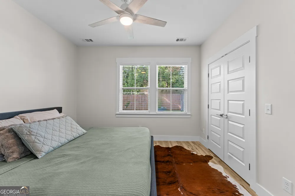 711 E 32nd ST Savannah, GA 31401