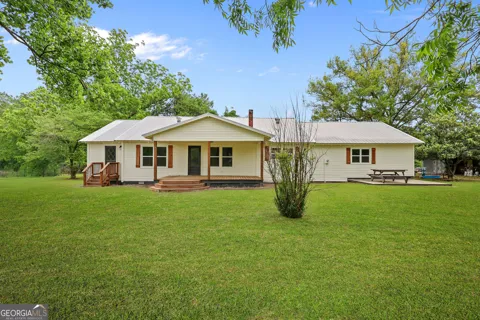 1535 W River RD
