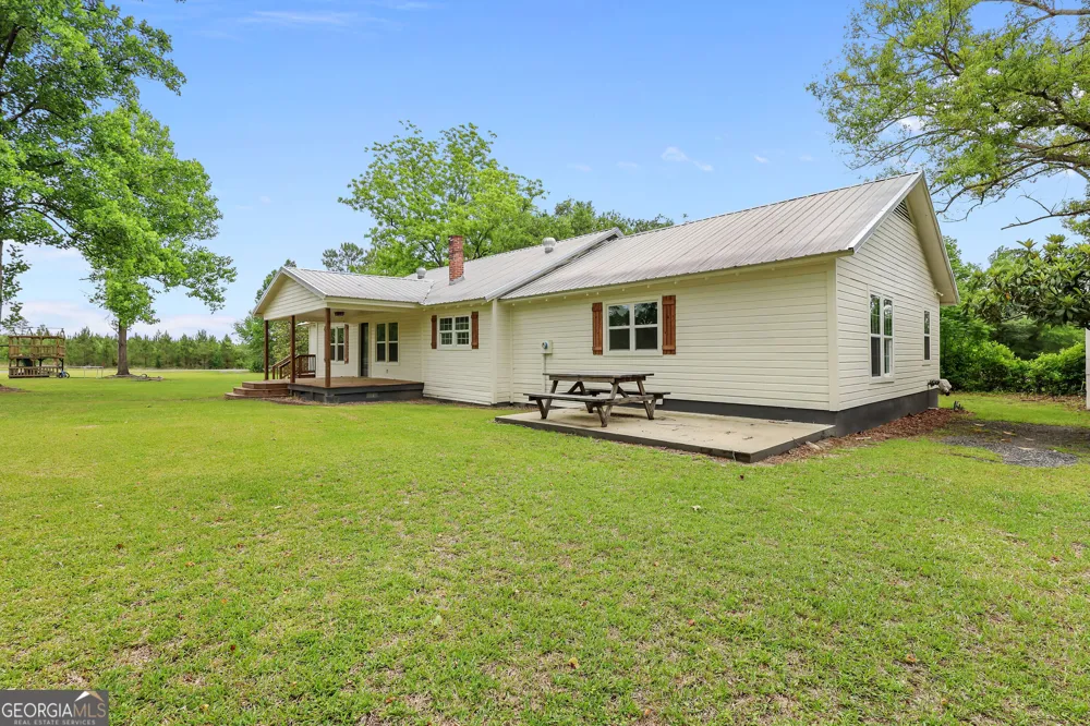 1535 W River RD Rhine, GA 31077