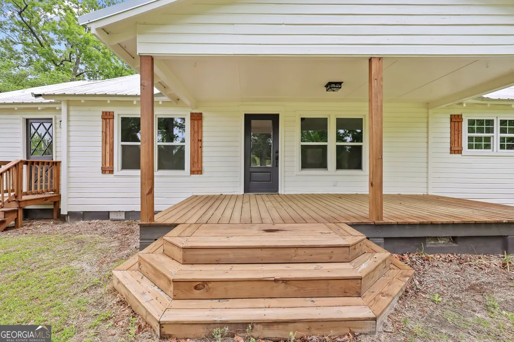 1535 W River RD Rhine, GA 31077