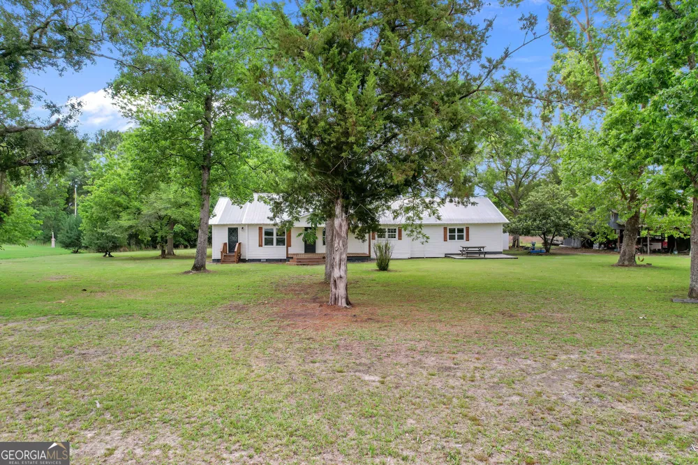 1535 W River RD Rhine, GA 31077