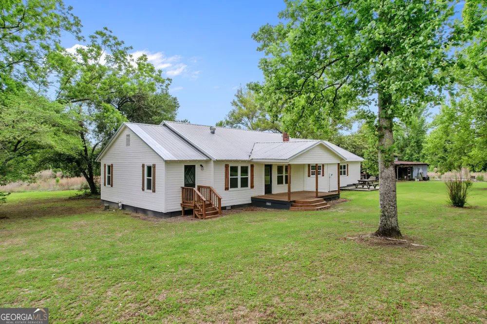 1535 W River RD Rhine, GA 31077