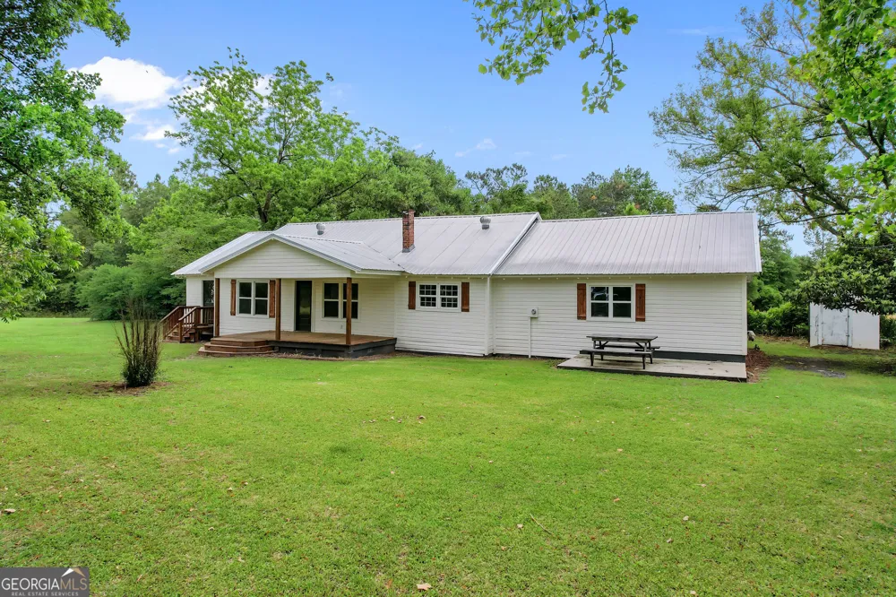 1535 W River RD Rhine, GA 31077