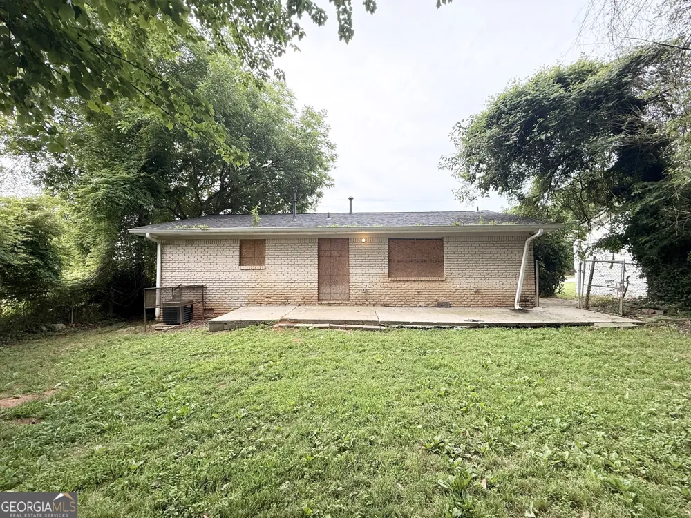 1465 Holcomb AVE East Point, GA 30344