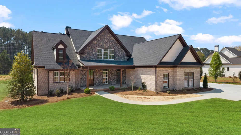 1300 Manjula LN Watkinsville, GA 30677