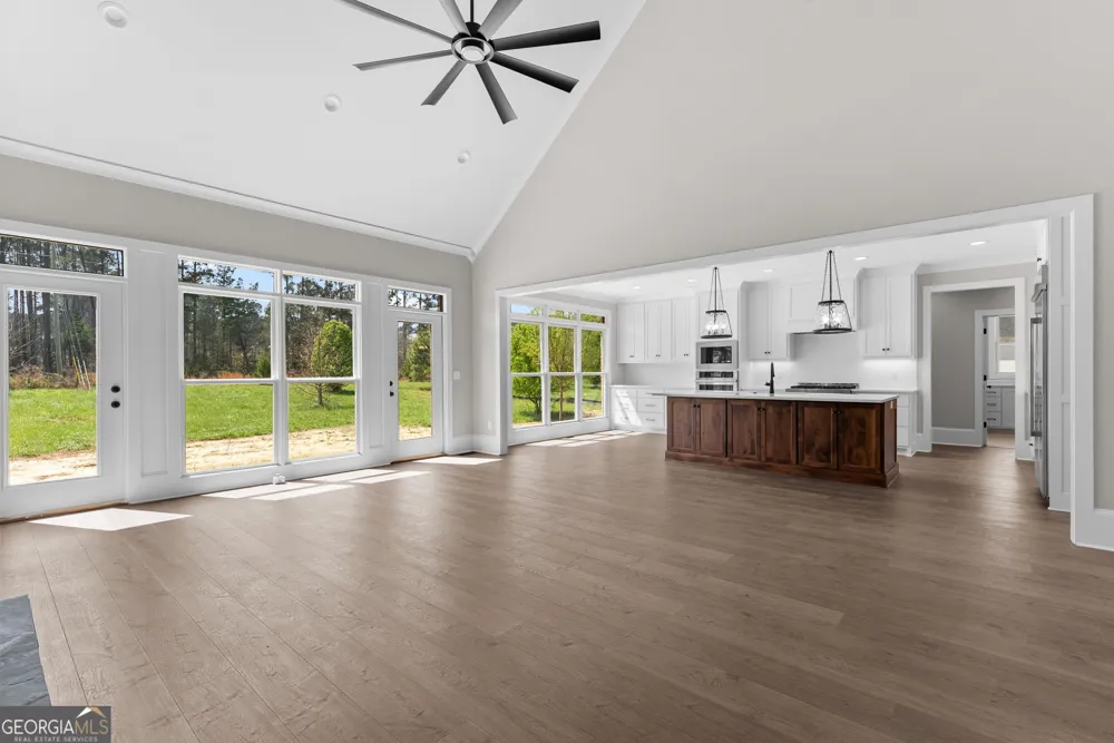 1300 Manjula LN Watkinsville, GA 30677