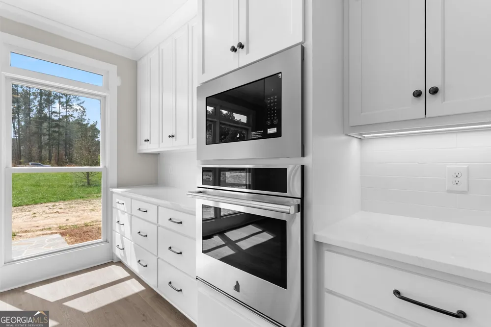 1300 Manjula LN Watkinsville, GA 30677