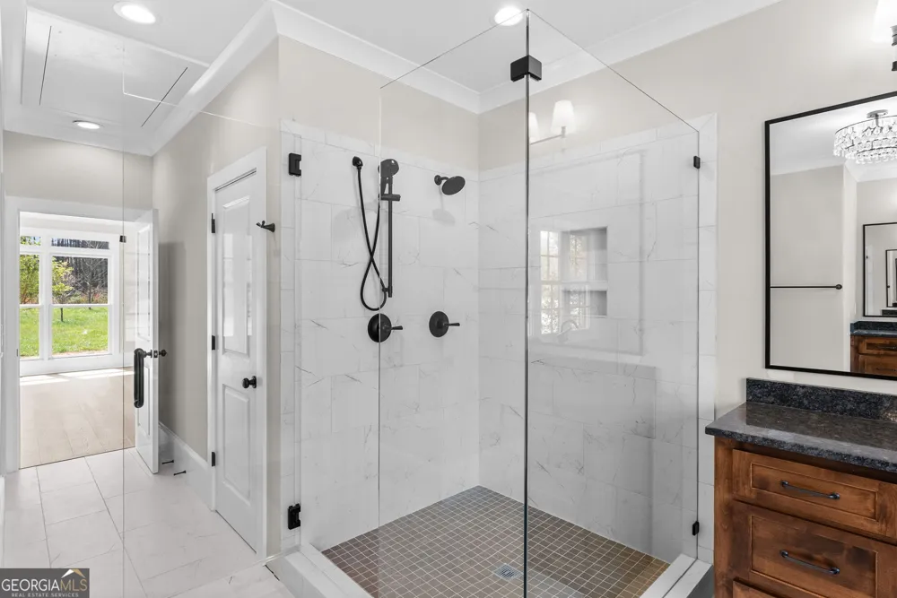 1300 Manjula LN Watkinsville, GA 30677