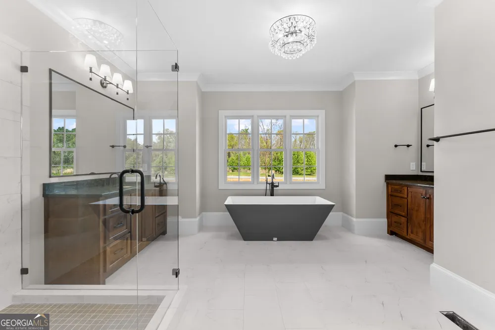 1300 Manjula LN Watkinsville, GA 30677