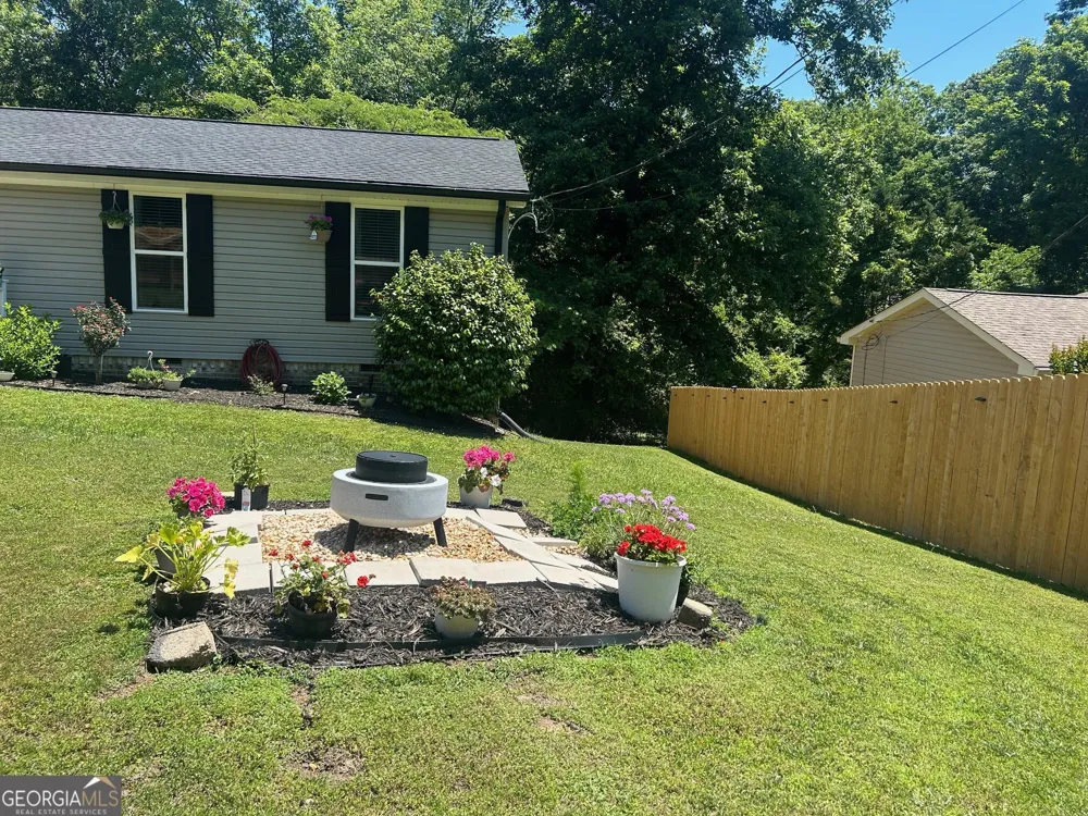 391 Oak Tree RD Ringgold, GA 30736