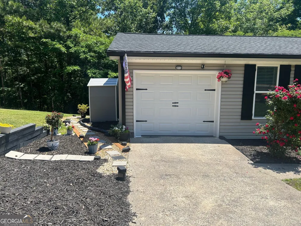 391 Oak Tree RD Ringgold, GA 30736