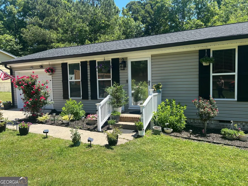 391 Oak Tree RD Ringgold, GA 30736