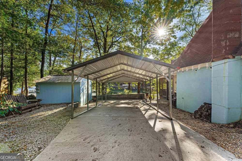 387 Chateau DR Lavonia, GA 30553
