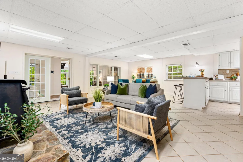387 Chateau DR Lavonia, GA 30553