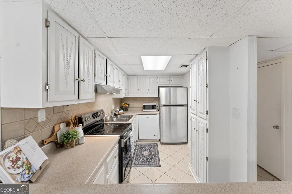 387 Chateau DR Lavonia, GA 30553