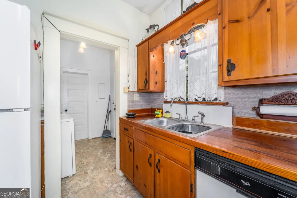 212 Butler ST Waycross, GA 31501