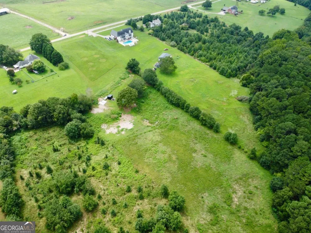 2536 Brindle Farmer RD Good Hope, GA 30641
