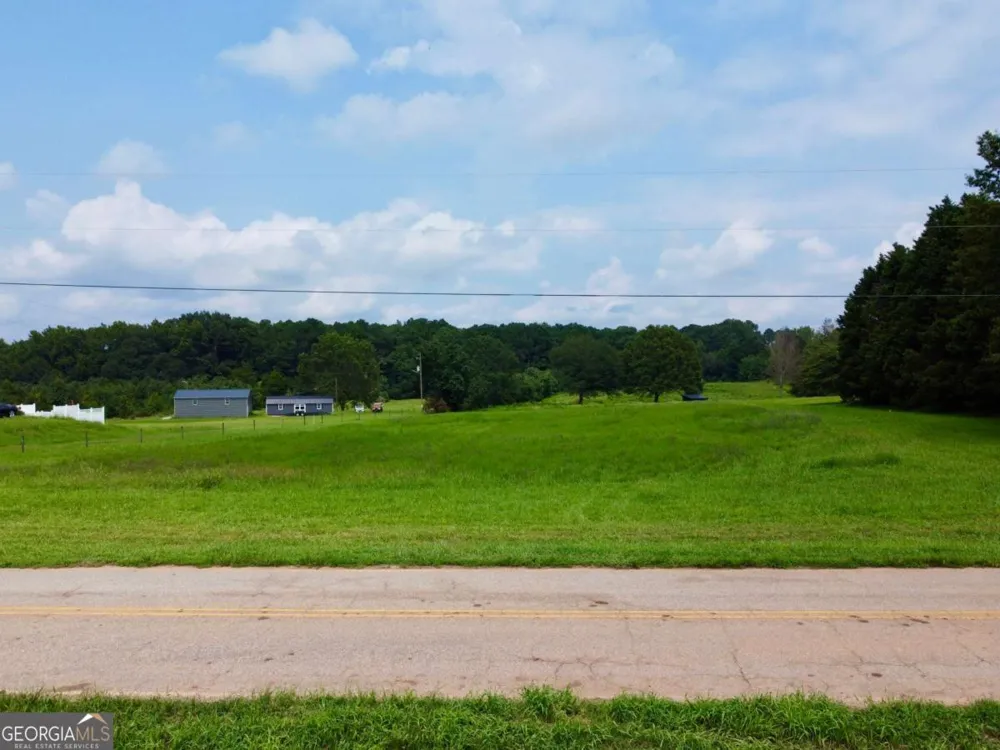 2536 Brindle Farmer RD Good Hope, GA 30641