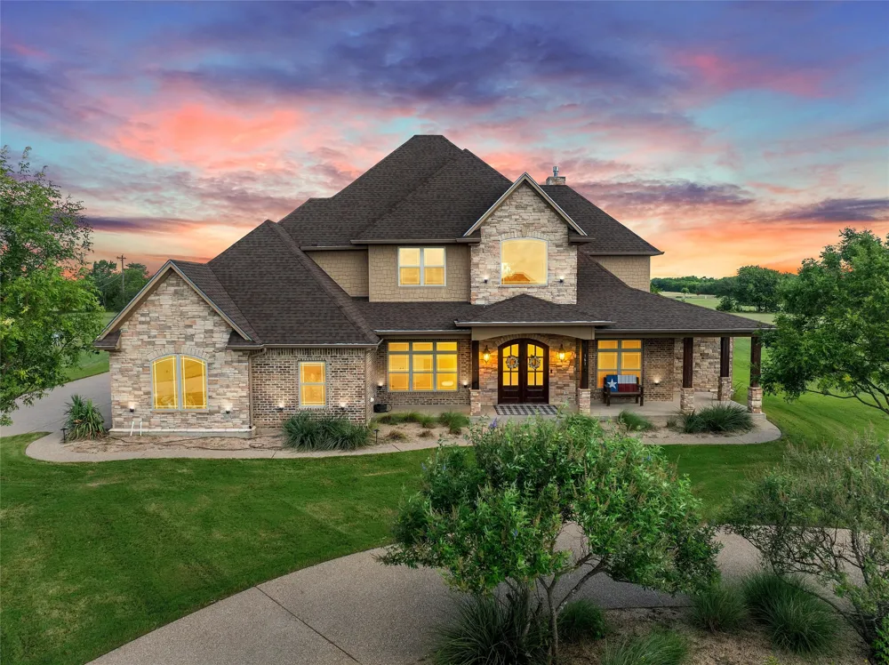 161 Rancho Lorena Drive Lorena, TX 76655