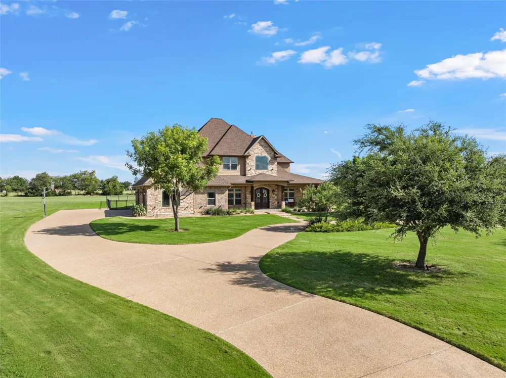 161 Rancho Lorena Drive Lorena, TX 76655