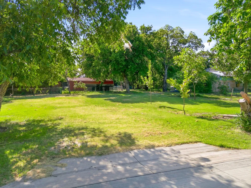 917 Mcclain Street Princeton, TX 75407