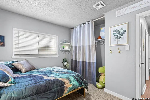 5250 Gordon Cooper Kirby, TX 78219