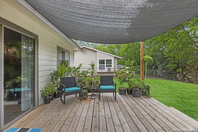 5250 Gordon Cooper Kirby, TX 78219