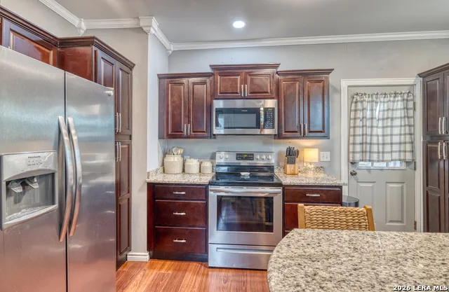 237 W OAK ST Uvalde, TX 78801
