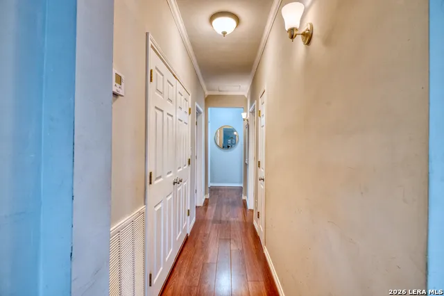 237 W OAK ST Uvalde, TX 78801