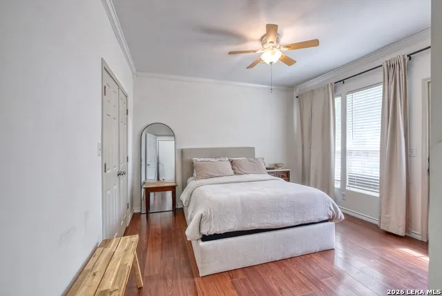 237 W OAK ST Uvalde, TX 78801