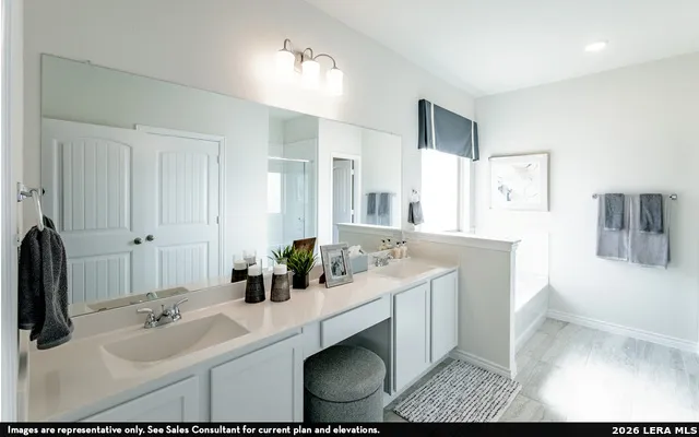 1241 MARVIN GRV Seguin, TX 78155