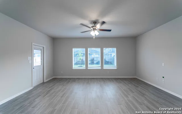 1232 Sweden Seguin, TX 78155