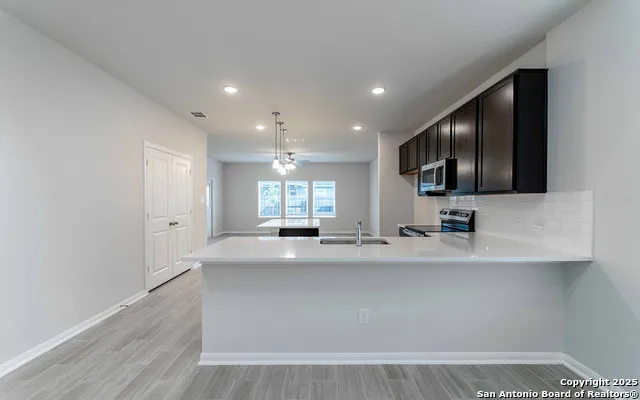 1232 Sweden Seguin, TX 78155