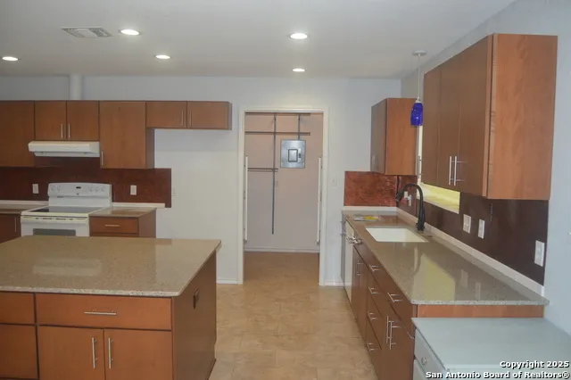 14847 lytle somerset Lytle, TX 78052
