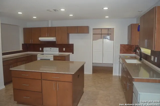 14847 lytle somerset Lytle, TX 78052