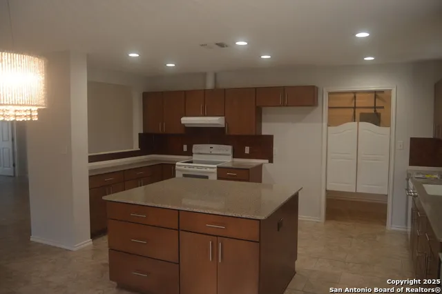 14847 lytle somerset Lytle, TX 78052