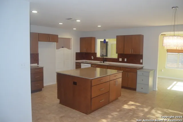 14847 lytle somerset Lytle, TX 78052