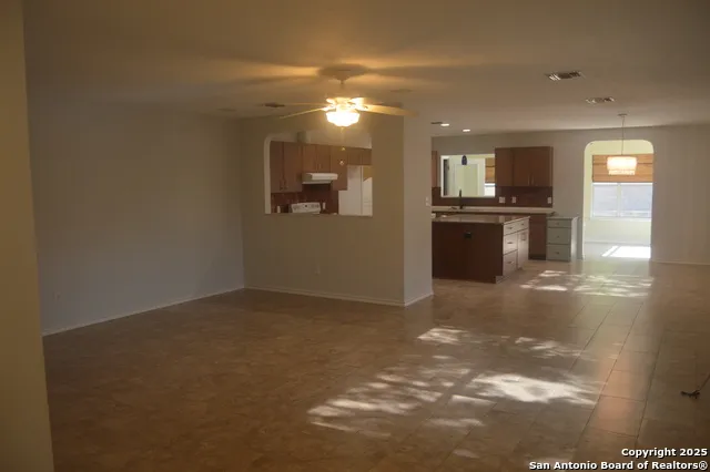 14847 lytle somerset Lytle, TX 78052