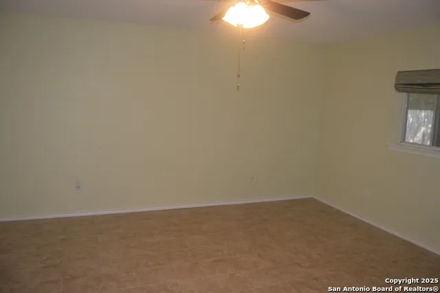 14847 lytle somerset Lytle, TX 78052