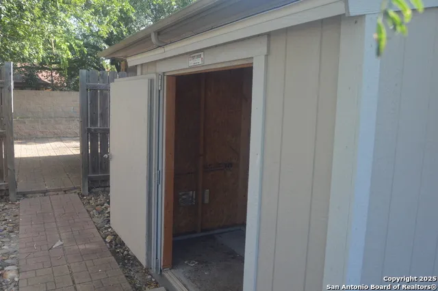 14847 lytle somerset Lytle, TX 78052