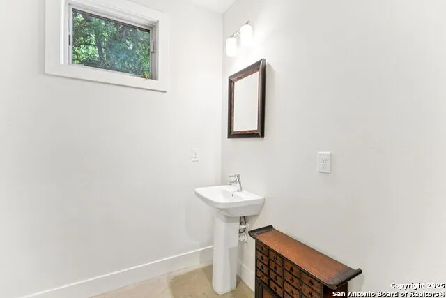 135 Cedar Street #105 Unit 105 San Antonio, TX 78210