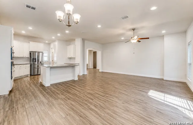 528 Lilly Blf Castroville, TX 78009