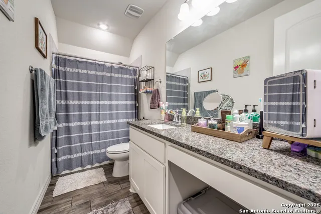 528 Lilly Blf Castroville, TX 78009