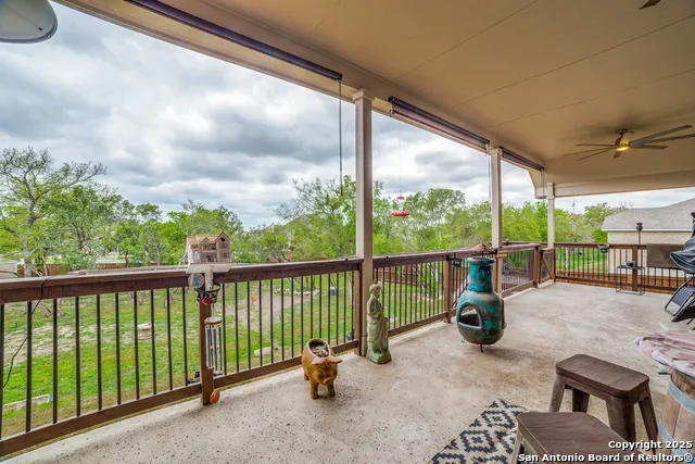 528 Lilly Blf Castroville, TX 78009