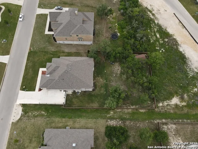 528 Lilly Blf Castroville, TX 78009