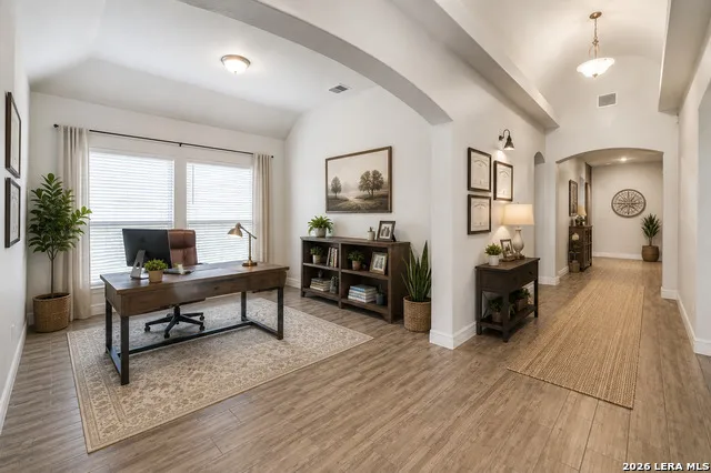528 Lilly Blf Castroville, TX 78009