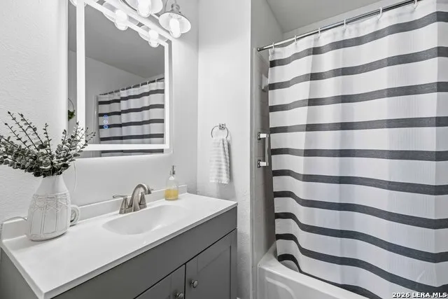 6435 OLD HARBOR LN Austin, TX 78739