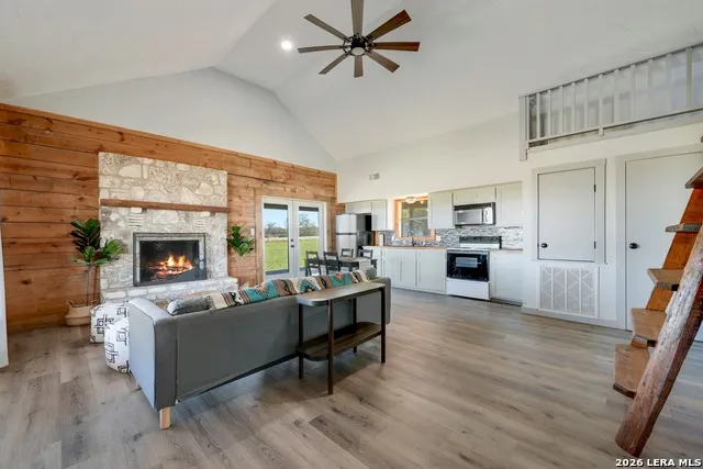 2803 Zenner Ahrens Fredericksburg, TX 78624