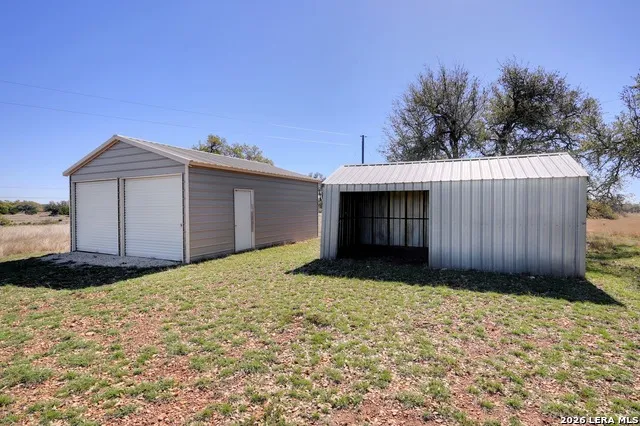 2803 Zenner Ahrens Fredericksburg, TX 78624