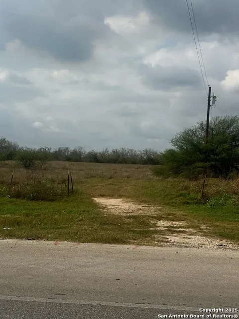 500 S Nixon Ave Nixon, TX 78140
